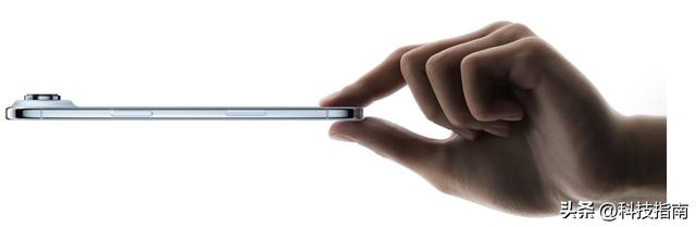 从插卡到无卡仅7天！iPhone Air秒光，OPPO爆单，三大运营商排队中