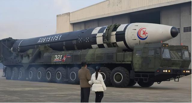 李在明落地北京，没有先和中方官员会面，而是先去了一场座谈会