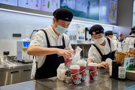 一天两家递表，古茗、蜜雪招股书透露了多少行业秘密？图片