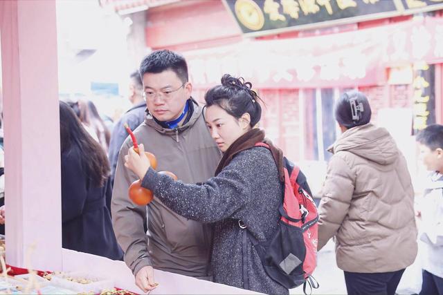 十七届江北水城·两河明珠（聊城）葫芦文化艺术节第二天人气沸腾