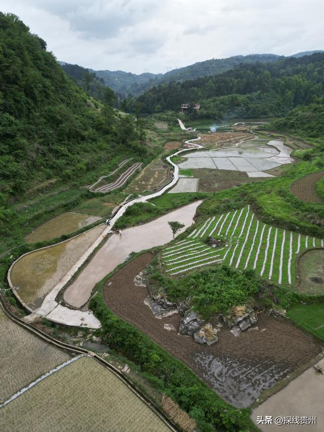 环城贵阳花溪苗王坡越野大环线之青岩段达夯翁拢“冈仁波齐”风景