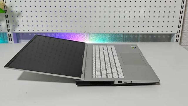 国风电竞来袭 七彩虹将星X16 Pro评测 iGame M16的青春版有多强？