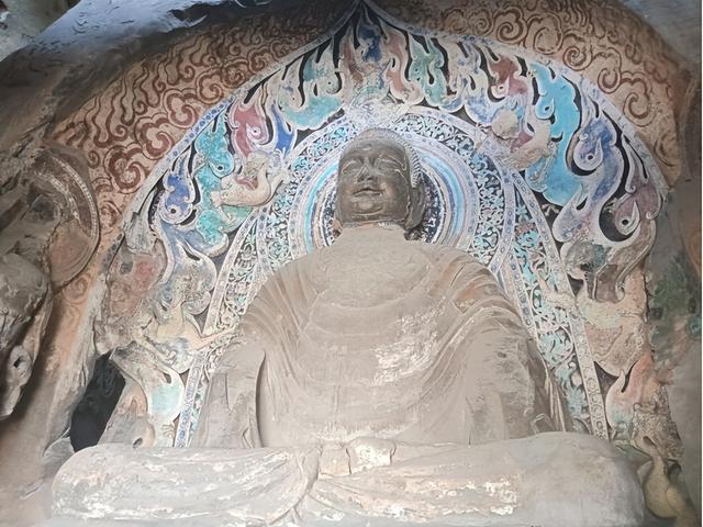 夜游响堂山，邂逅一场穿越千年的浪漫
