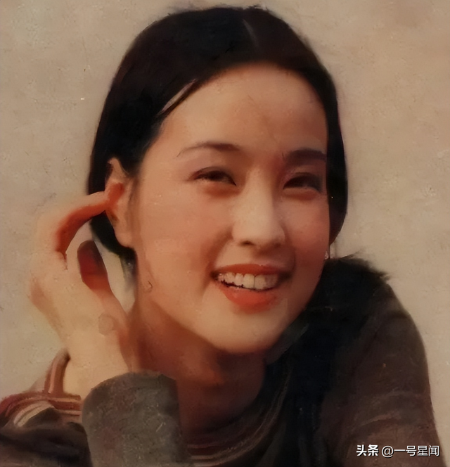 钱再多有什么用？75岁的“风流妖精”刘晓庆，已经走上另一条道路