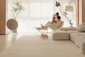 发现一套极简自然的原木风装修：简单素雅，极致静谧，松弛感满分图片