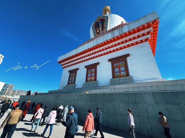 内蒙古有座“世界第一佛塔”？就在呼和浩特，无数游客慕名而来