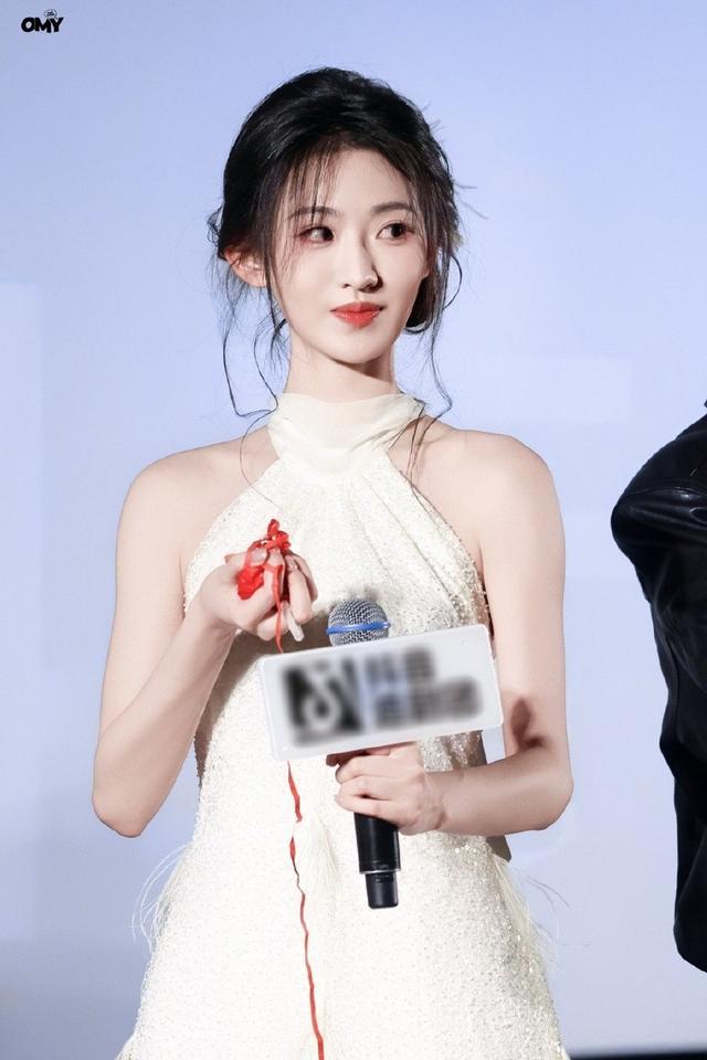 美图福利(22)，刘亦菲、林志玲、杨幂、刘涛、杨雨潼写真套图