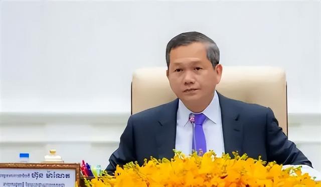 王毅一锤定音，泰国开出停火条件，洪森倒向美国，最大输家已定