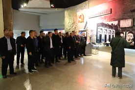 滨州市人社局派驻“第一书记”组织村“两委”及党员干部走进渤海革命老区纪念园图片