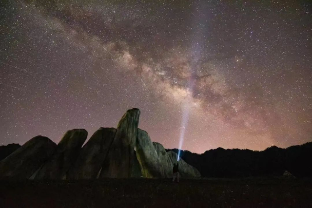 谁懂！居然能在雅安看到梵高画里的星空！