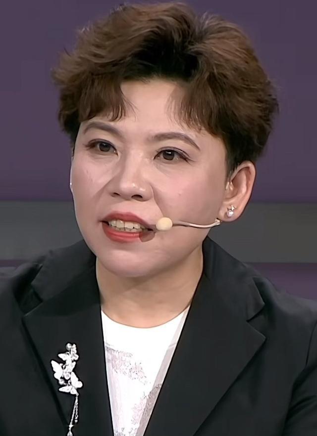 王楚钦拿三冠全程黑脸被骂！积分破万仍严肃 邓亚萍一句话戳破真相