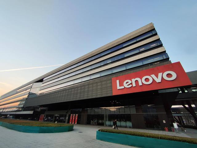 扎心！人家领导求着休假，你却带病加班！打工人福利到底差在哪？