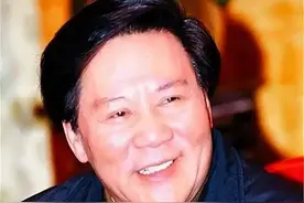 古月是扮演毛主席非常像的演员，为何突然离世？妻子道出不良习惯图片