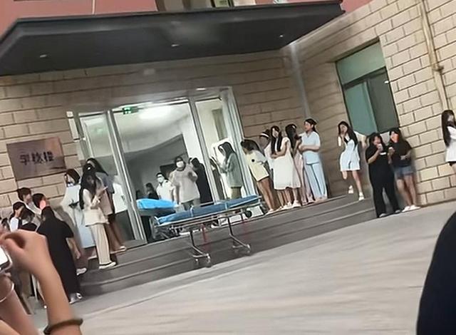 甘肃女大学生宿舍生娃后续，校方调查中，怀孕时间引争议