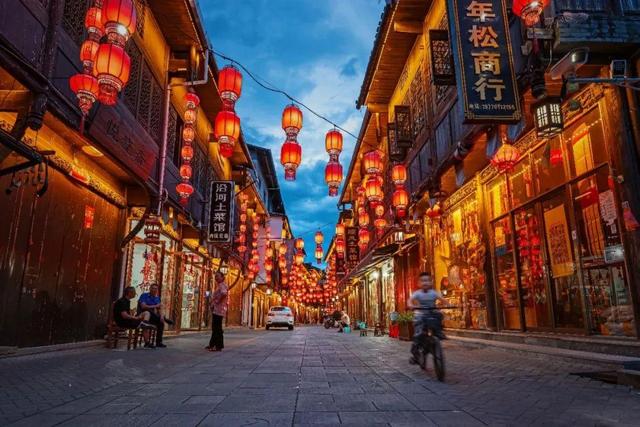 鹰潭文旅 MBTI 专属出游秘籍，i 人 e 人各得其乐