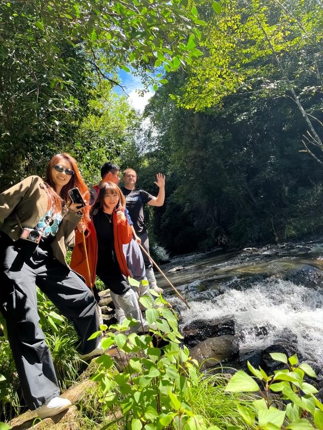 腾冲猴桥：接住徒步流量“红利” 趟出旅游致富新路