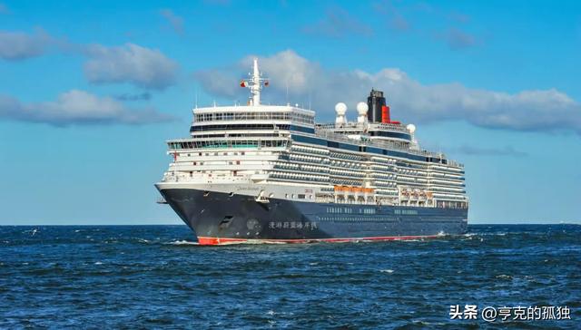 又让张召忠说中了？东拼西凑550亿建的2艘航母，如今彻底成为累赘