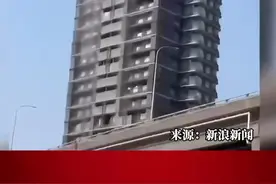 台湾一豪宅顶楼游泳池变瀑布：鸿海创办人郭台铭的豪宅图片