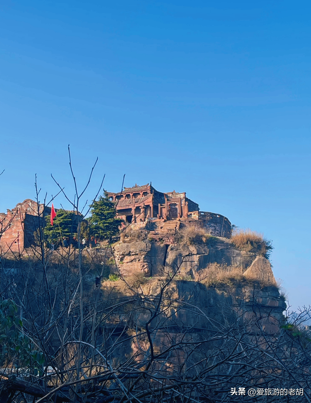 湖南隐秘的百年道观，地处山顶仅444平方米，四周人烟稀少