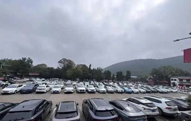 【网络中国节·中秋】人气十足！皇藏峪好热闹！