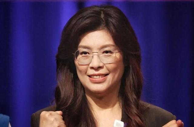 福建舰入列不到72小时，郑丽文做出一个	，出乎所有人意料的举动