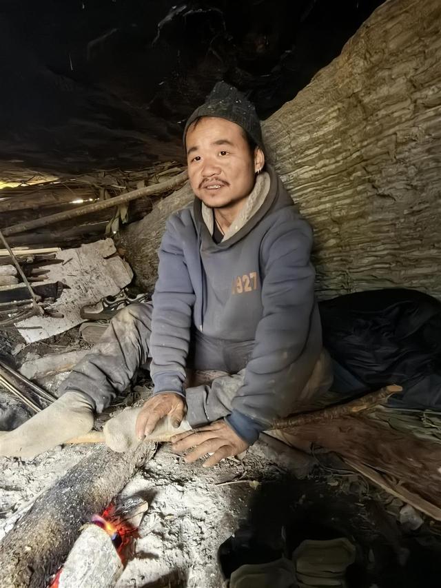 突发通知！张家界荒野求生赛提前结束 主办方负责人：主要考虑天气和选手身体状况