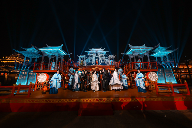 董宇辉向世界推荐，“请花几天时间去山东”！