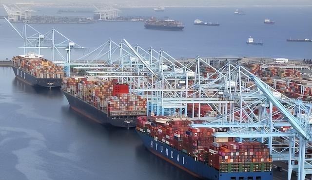 中美GDP差距再次拉大！中国GDP跌到美国62%，到底是哪出问题了？