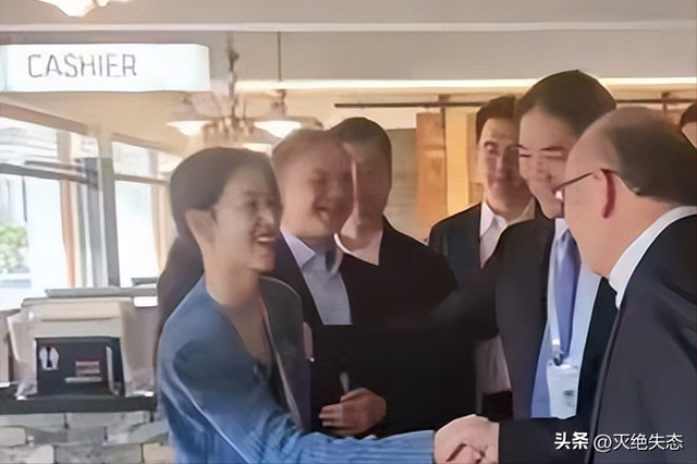 刘强东自爆在章泽天面前没自信，"老夫少妻"的残酷现实显现无疑