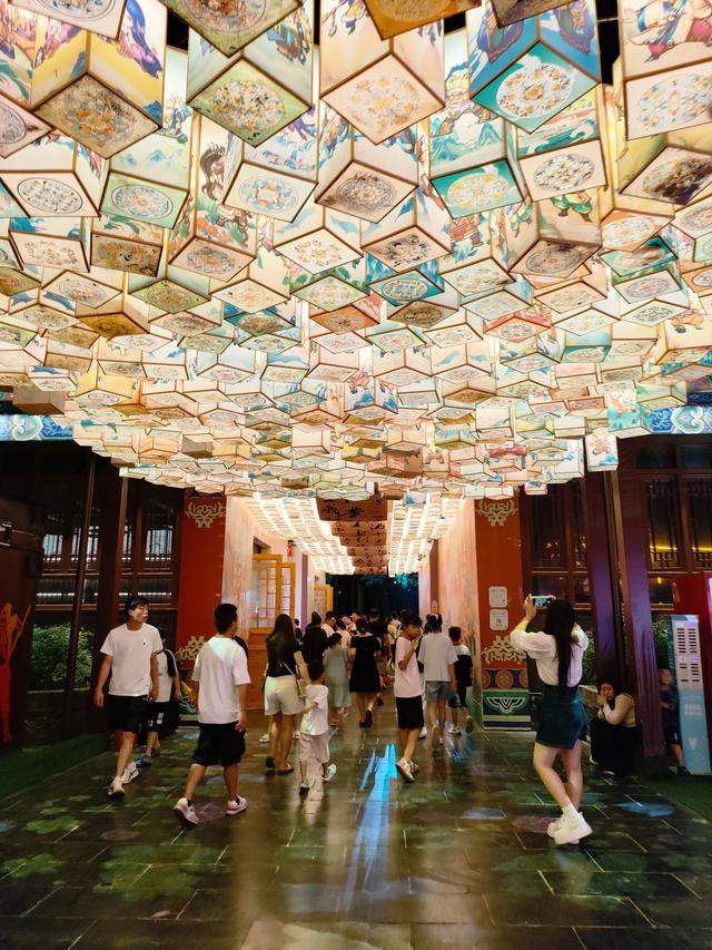 在万岁山的两天
