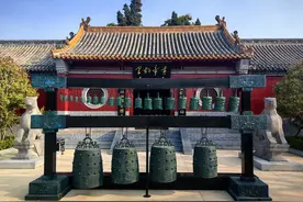 郑州礼仪人员凌晨4点半起床彩排，希望给全球华人呈现一场“精彩”的拜祖大典图片