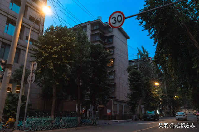 成都藏着几条“贵金属”老街？真相竟是→