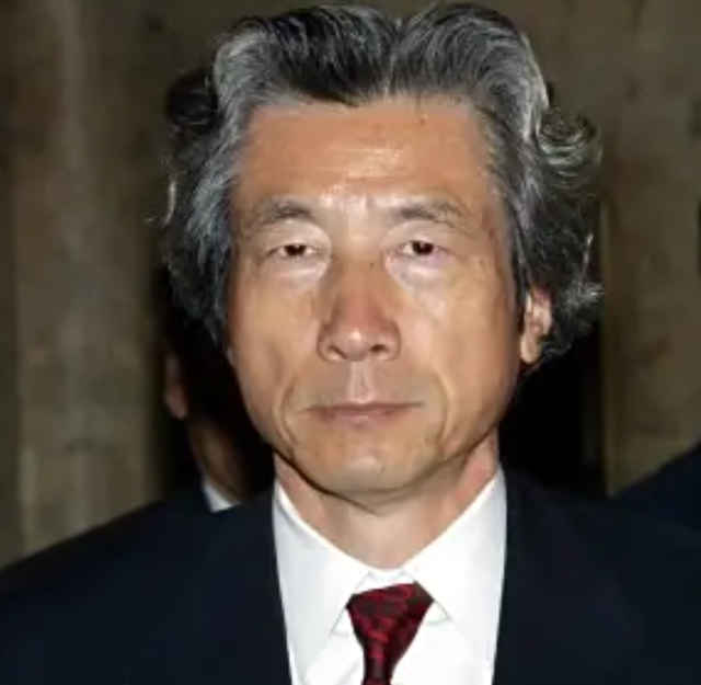 要切割?83岁小泉纯一郎突然露面,评价高市早苗,只有冰冷8个字