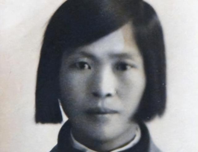 毛主席一生经历了4段婚姻，晚年感叹：她是对我最好的女人