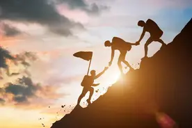 新疆黄冈商会执行会长蕲春会长张胜国祝贺蕲春黄梅戏协会越办越好！图片