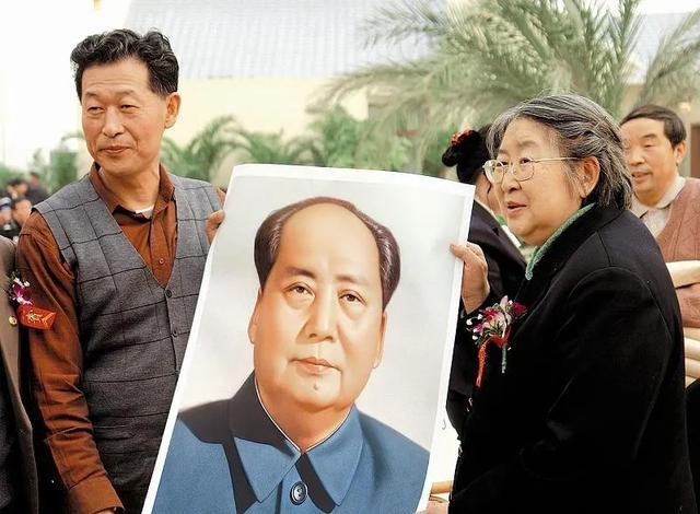 1981年，李敏拒绝看望贺子珍，与丈夫发生争吵，事后：我有苦难言