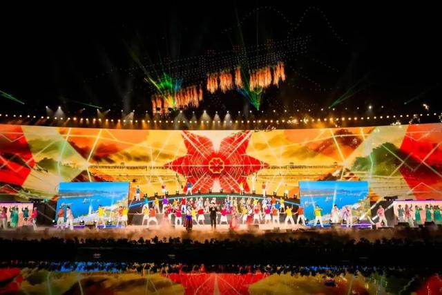 ACME助力长江三峡国际旅游节开幕，光影点亮宜昌夜空