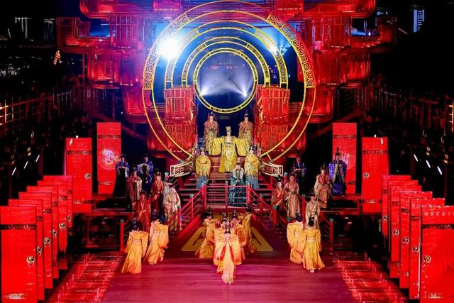 藏不住了！烟火、灯会、非遗秀……山东古城这次惊艳全网！