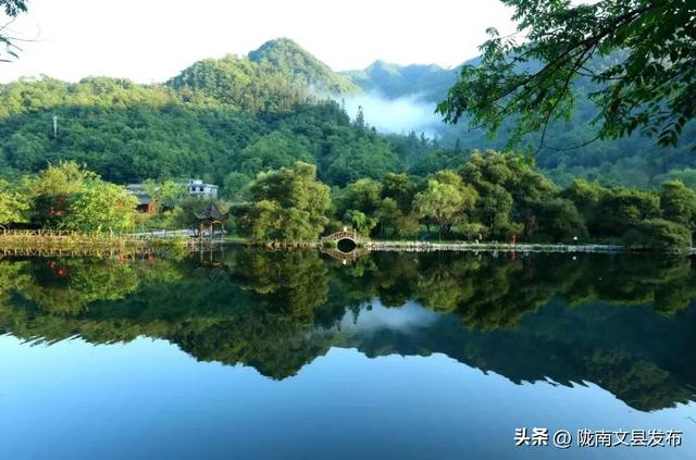 陇南“山水赋”邂逅天津“海河情”