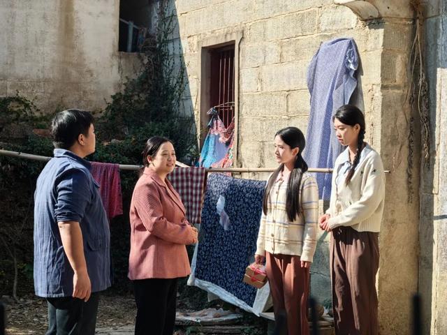 剧组扎堆！黄陂这座600岁古村，晒秋现场秒变短剧片场