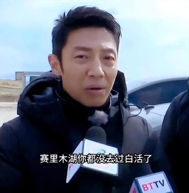 云A太嚣张！故意停车别车造成公路堵塞，后车想超车还被开窗辱骂