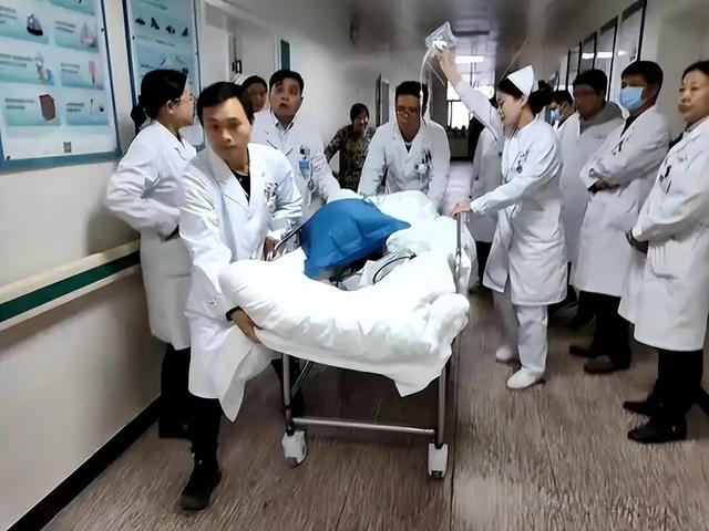 脑梗去世的人飙升！医生含泪苦劝：无论多大年纪，天热坚守4原则