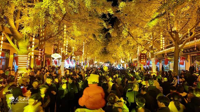 哇塞！天水秦州青年北路“黄金大道”文旅周嗨翻啦，速来打卡！