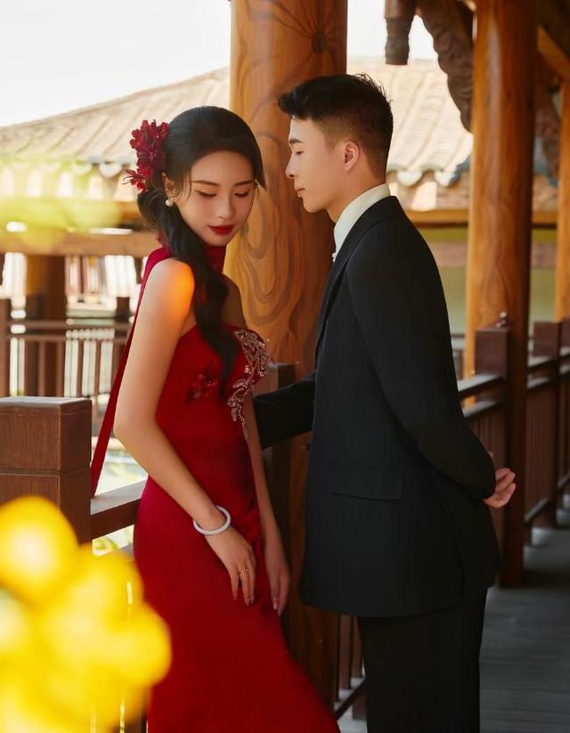 情侣婚前坠亡新进展：警方通报，女方未怀孕，男方要女方赔157万