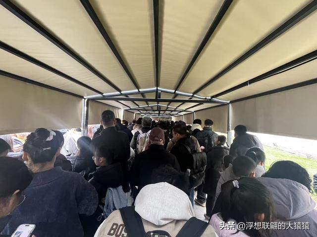 景德镇一日游，只顾着人挤人看后脑勺了，真正做到“累并快乐着”