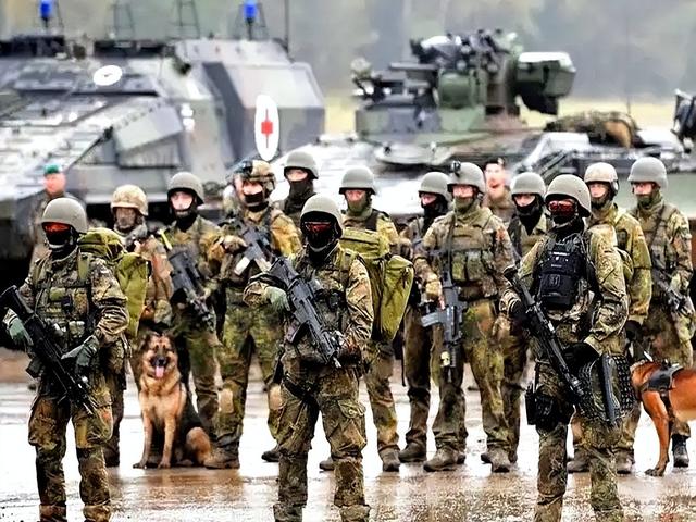 局势已经恶化，19国派兵堵门！解放军通告全球，中俄军方联手了