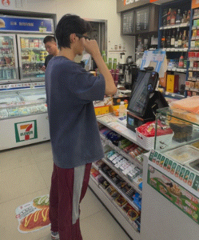 截胡小米，雷鸟上线“看一下支付”，为什么眼镜厂商都要抢占它