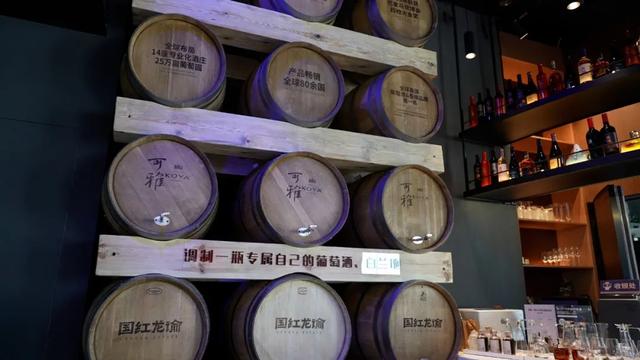 在这座“全球最美机场”会吃会喝的人都去哪候机？
