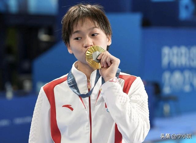 郭晶晶说对了！全红婵家别墅封顶，令人不适的事发生，还不止一件