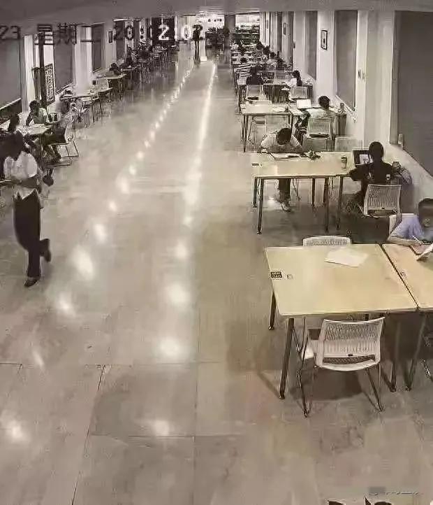 武大诬告女生最新后续：放言要送男生母亲进去，学校回应耐人寻味